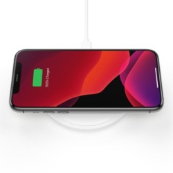 Tappetino di ricarica wireless Belkin Boost Charge Qi da 10 W con ali