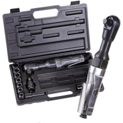 Aerotec ST Ratcheting torque wrench with socket set